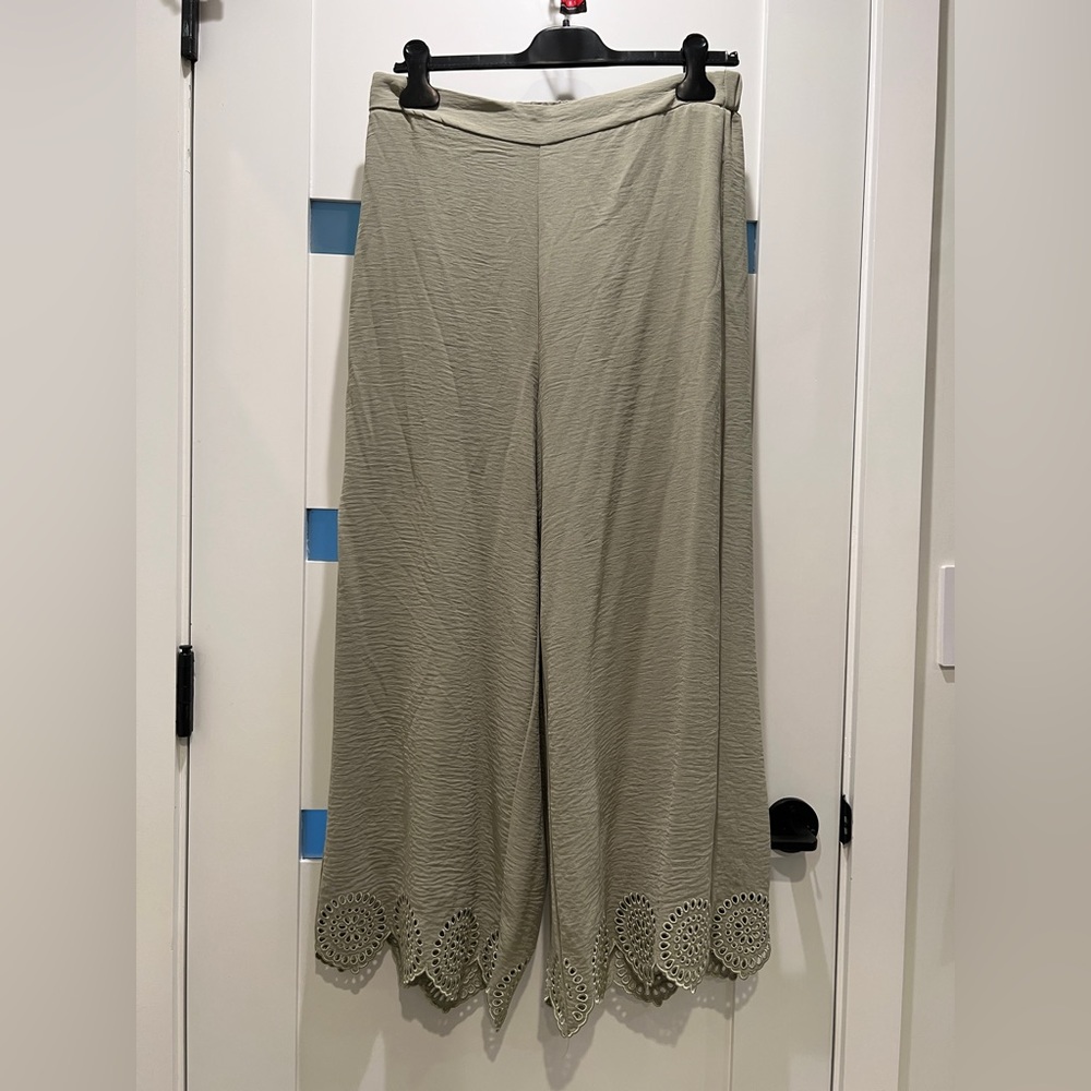 Adrianna Papell Silky Wide Leg Pants Eyelet Detail Sage Green Medium